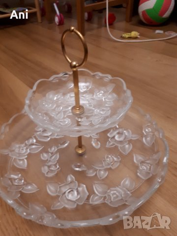 Продавам кристална фруктиера на 2 нива