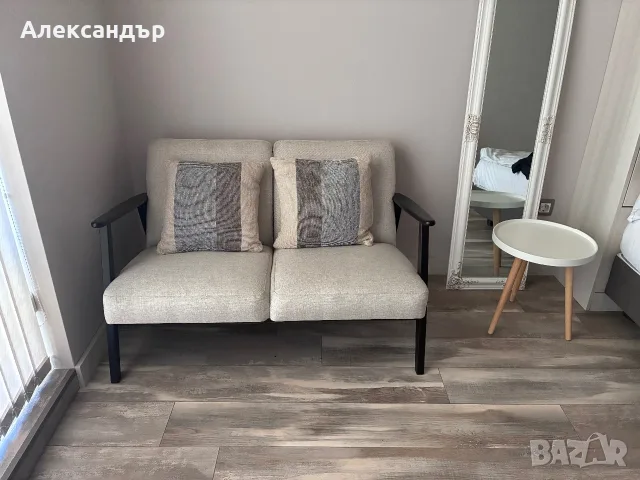 Диван от масив цвят тъмен орех
