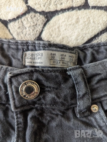 Къси дънкови панталони Bershka – висока талия, снимка 2 - Панталони - 54261670