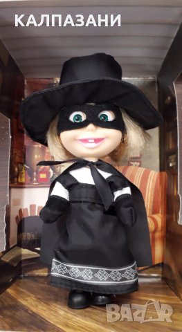 SIMBA Маша с черна пелерина и маска 109301037