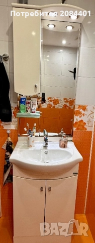 Комплект за баня - долен шкаф с мивка и горен шкаф с огледало , снимка 4 - Мивки - 52516699