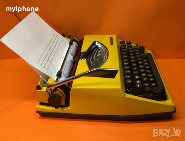 Пишеща Машина TRIUMPH TIPPA обслужена Латиница Qwertz Топ Състояние, снимка 4 - Антикварни и старинни предмети - 48232266