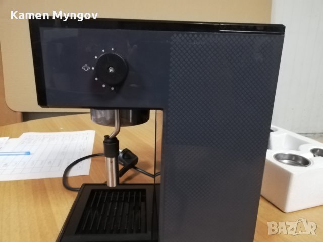 Еспресо кафемашина Solac CE4504 20 bar, 1,500 ml, 1050 W, снимка 4 - Кафемашини - 39342374