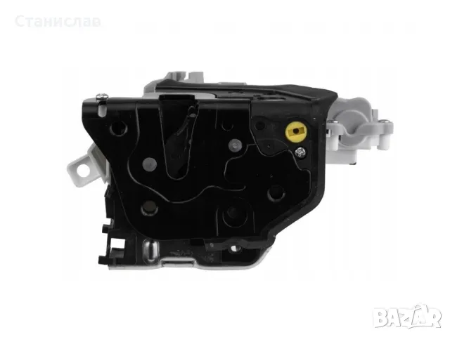 Audi Q3 8U Facelift Брава за задна дясна врата , снимка 3 - Части - 50174974