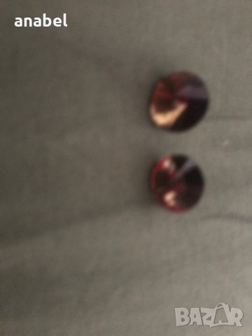 Пласмасови обеци