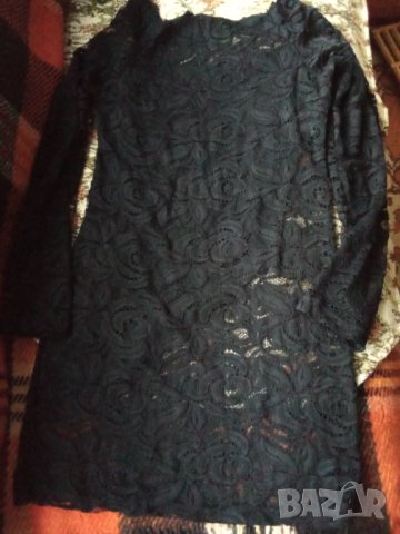 Малка черна дантелена рокля и други дрехи  38