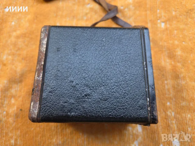Фотоапарат камера KODAK BROWNIE , снимка 4 - Антикварни и старинни предмети - 56442326
