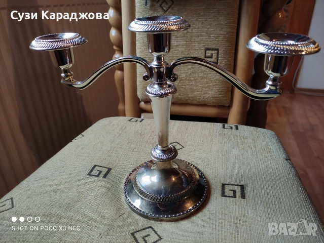 Посребрен метален свещник