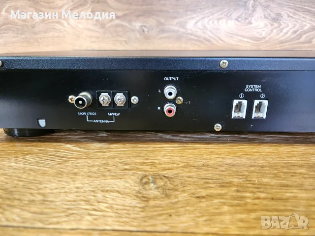 Тунер Universum T46010 Black – Немска класика от златната ера на аудиото, снимка 8 - Декове - 55831264