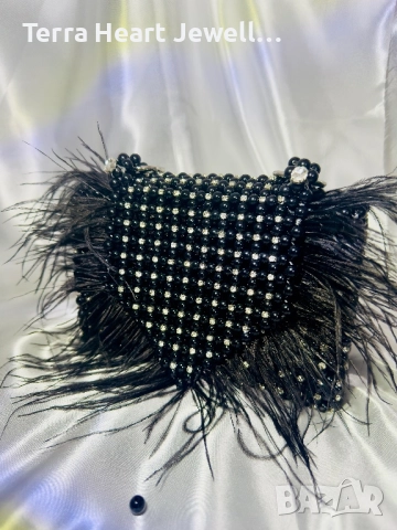 Дамска чанта от перли кристали и пера , снимка 2 - Чанти - 52502138