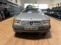 BBURAGO колекционерски модел MERCEDES SL500 ROADSTER 1992г. 1:18, снимка 4