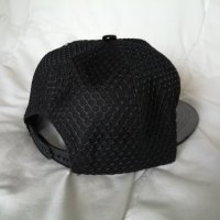 Черна шапка с козирка OBEY реплика, снимка 4 - Шапки - 37099928
