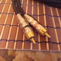GOLD RCA PLUG 4м Оригинален немски кабел с позлатени накрайници, снимка 2 - Ресийвъри, усилватели, смесителни пултове - 29165292