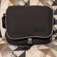 Nikon DSLR оригинална чанта, снимка 1 - Фотоапарати - 42222230