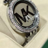 Дамски луксозен часовник Michael Kors , снимка 3 - Дамски - 37047626