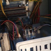 Продавам стар работещ компютър. , снимка 13 - Работни компютри - 30355362