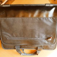 Продавам многофункционална чанта за лаптоп, снимка 5 - Лаптоп аксесоари - 42700699