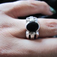 Сребърен пръстен с оникс, снимка 1 - Пръстени - 42267621