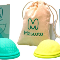 Mascoto® Комплект от 2 менструални чашки чаши за многократна употреба от медицински силикон + чанта, снимка 1 - Други - 44747656
