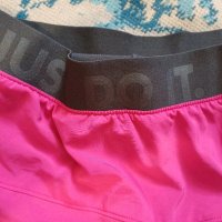 Nike шорти с клин XS, снимка 6 - Къси панталони и бермуди - 42132506