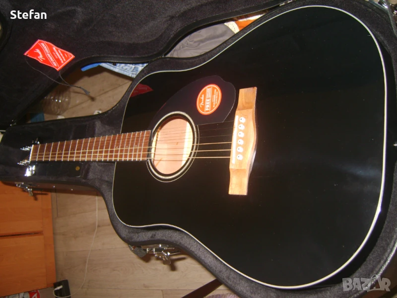 Продавам Fender - CD-60 V3 BK Акустична китара с куфар, снимка 1