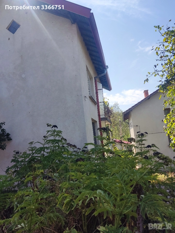 Къща в село Пчелин, снимка 1