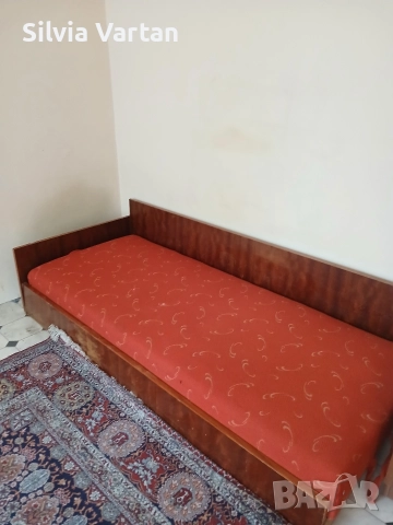 Единично легло