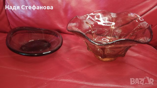 Две стъклени цветни купи за сухи мезета, снимка 1