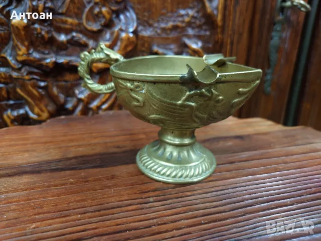 старинен месингов пепелник, снимка 2 - Антикварни и старинни предмети - 48541315