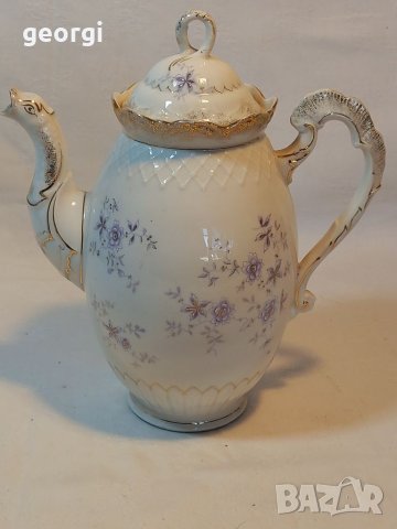Порцеланов чайник антика