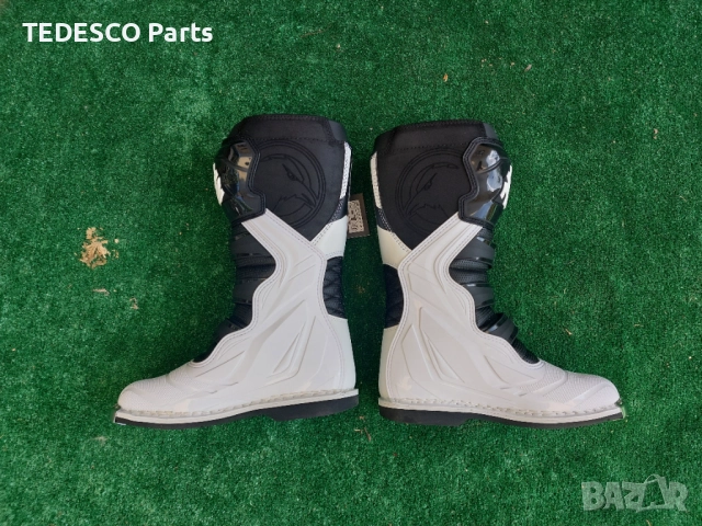 BLACK FRIDAY месец - НОВИ ботуши RAVEN - 44 номер, снимка 6 - Спортна екипировка - 51609619