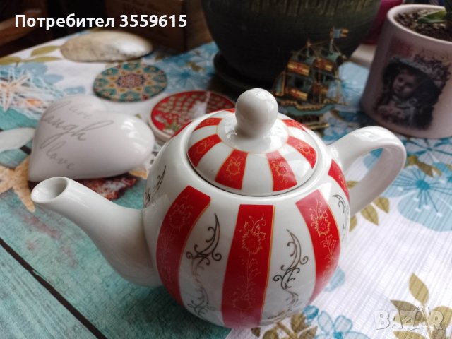 красив порцеланов чайник от Англия, снимка 5 - Аксесоари за кухня - 40343678