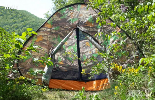 Саморазгъваща се палатка петместна 250х250х180см ( нова стока )