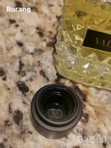 Оригинален парфюм Valentino Donna Born in Roma Yellow Dream 100 ml EDP , снимка 3 - Дамски парфюми - 53011879