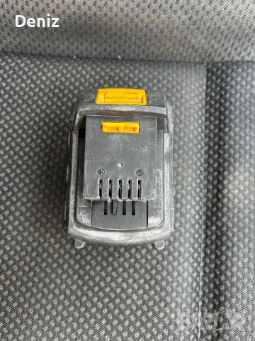 Батерия и Зарядно JCB 18 V, снимка 3 - Други инструменти - 51626917