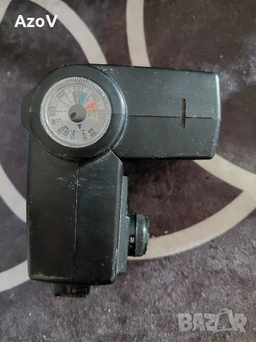 светкавица VIVITAR, снимка 2 - Светкавици, студийно осветление - 56293739