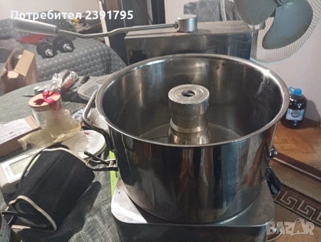 Кутер/резачка за месо и зеленчуци  Royal Catering RCKC-6000 , снимка 8 - Съдове за готвене - 53283868