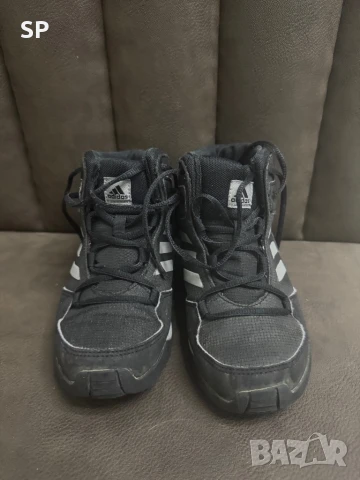 Високи маратонки Адидас, номер 31