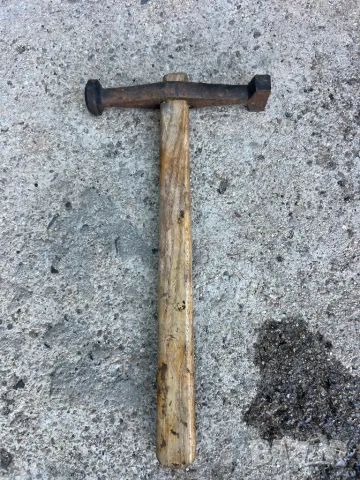 Продавам специален тенекеджийски чук , снимка 1