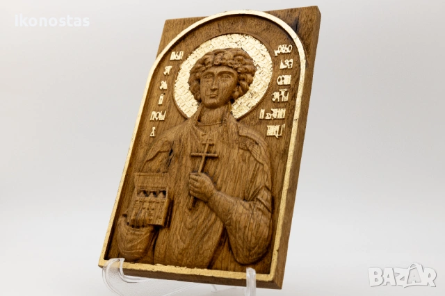 Релефна икона на свети великомъченик Пантелеймон от дъб, снимка 3 - Икони - 53224739