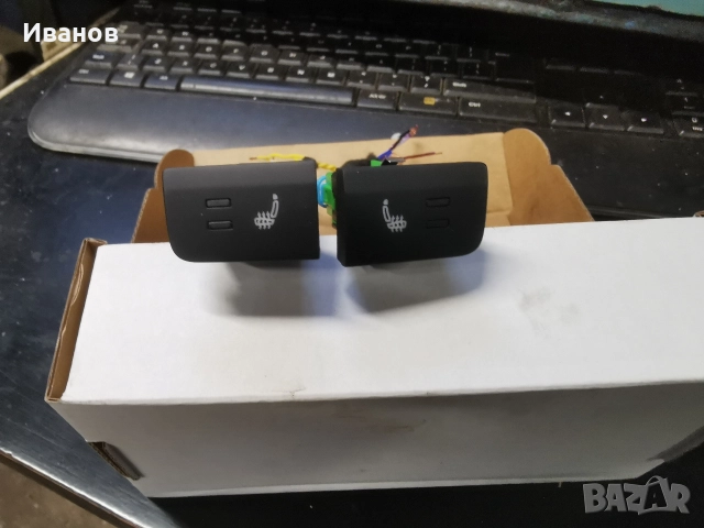 Копчета бутони подгрев седалки поло V 6R 2009-2013 , снимка 2 - Части - 52583573