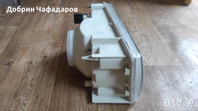 Десен фар за Renault 9, снимка 2 - Части - 53988856