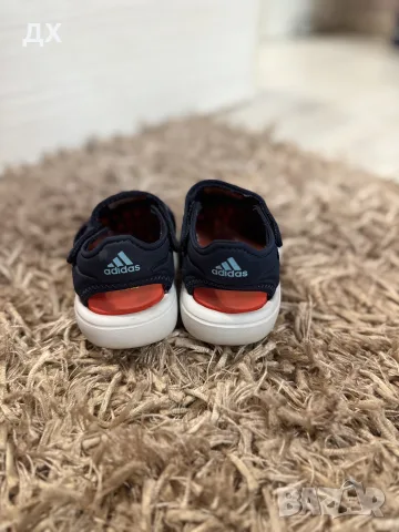 сандали adidas 22 номер, снимка 2 - Детски сандали и чехли - 56122439