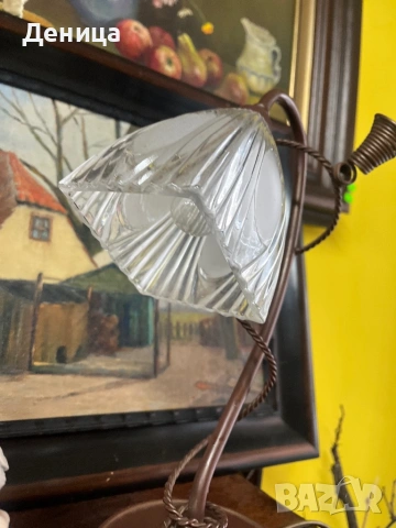 Настолна лампа във винтидж стил, метално тяло и оребрен стъклен абажур. , снимка 8 - Настолни лампи - 53092370