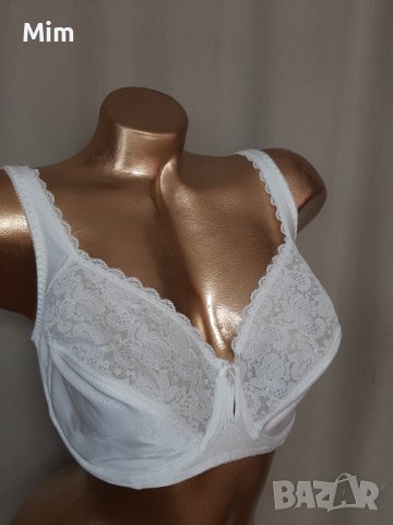 Triumph 80 D Бял дантелен сутиен , снимка 6 - Бельо - 40869095