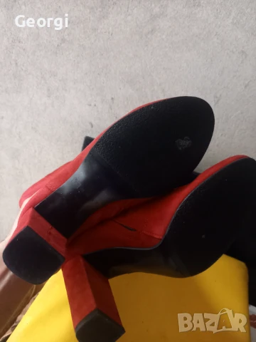 Дамски Ботуши чисто нови червени, снимка 8 - Дамски ботуши - 51133441
