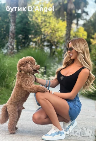 АVIN Топ в черно с деколте и лого