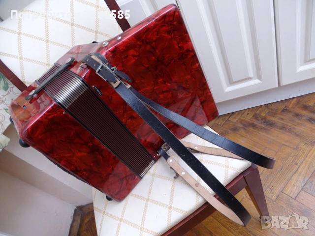 Акордеон Велтмайстер Стела 40 баса – перфектно състояние, снимка 13 - Акордеони - 53086207