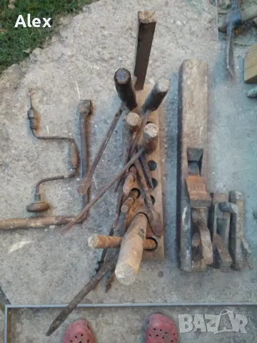 Стари инструменти