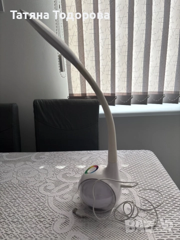 Настолна LED лампа, снимка 5 - Настолни лампи - 52416808